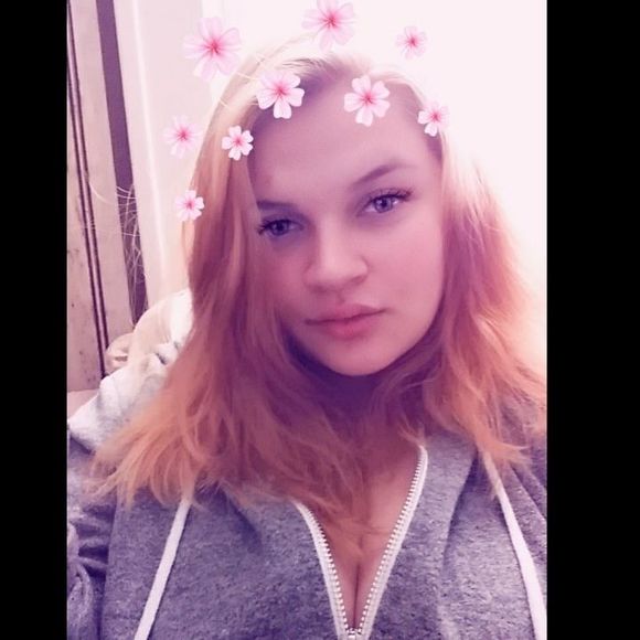 Meet your Posher, Kitana - Picture 1 of 1